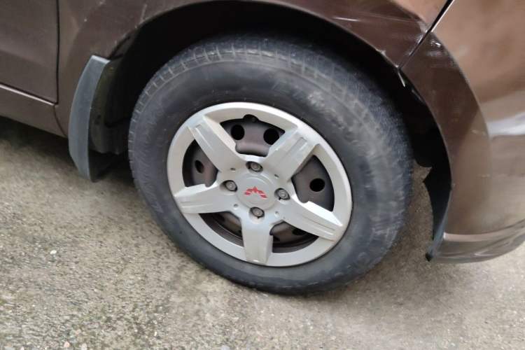 Used Wuling Hongguang 2018 1.2L Classic S Base Model Right Front Wheel Hub