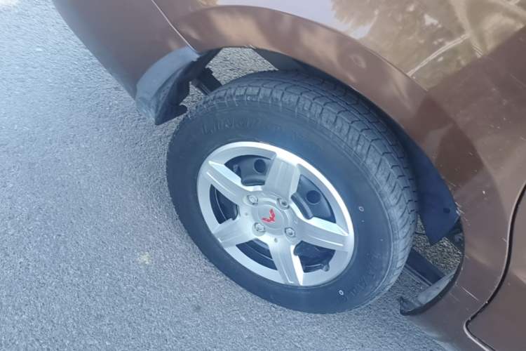 Used Wuling Hongguang 2018 1.2L Classic S Base Model Right Rear Wheel Hub