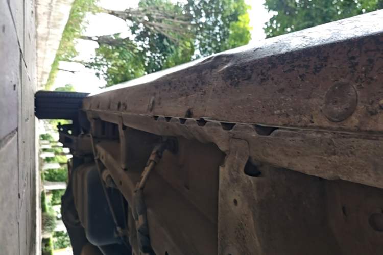 Used Wuling Hongguang 2018 1.5L S Comfort Model L2B Right Side Sill