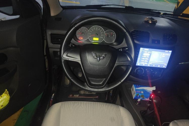 Used Wuling Hongguang 2018 1.5L Classic S Base Model Steering Wheel