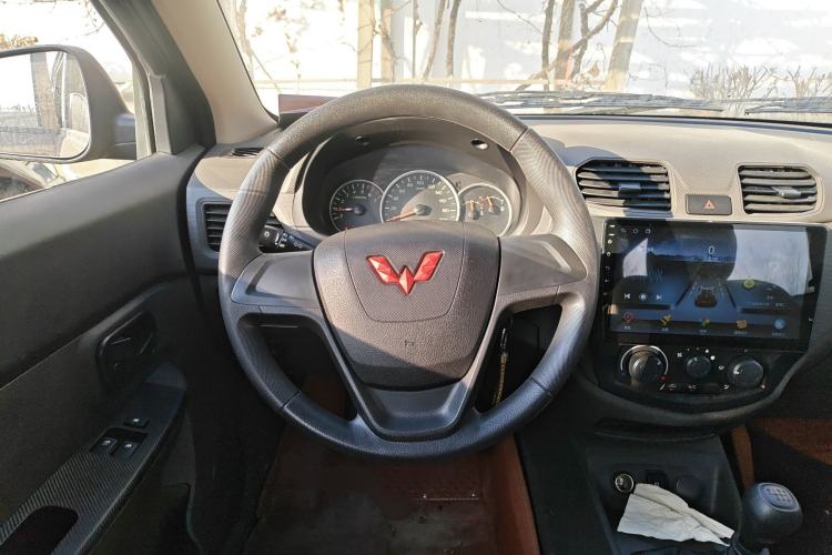 Used Wuling Hongguang 2018 1.5L Classic S Base Model Steering Wheel