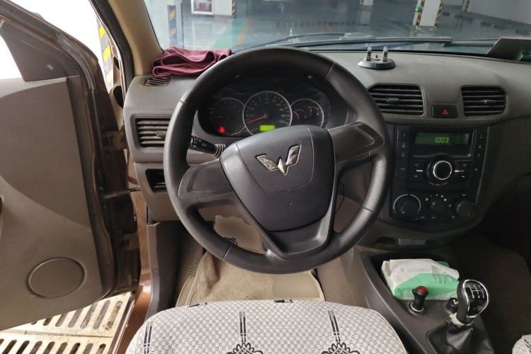 Used Wuling Hongguang 2018 1.2L Classic S Base Model Steering Wheel