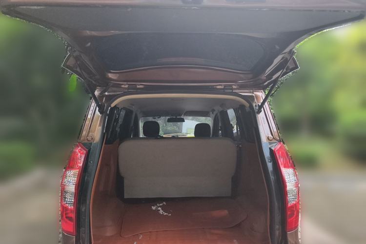 Used Wuling Hongguang 2018 1.5L Classic S Base Model Trunk