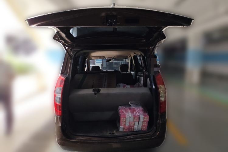 Used Wuling Hongguang 2018 1.2L Classic S Base Model Trunk