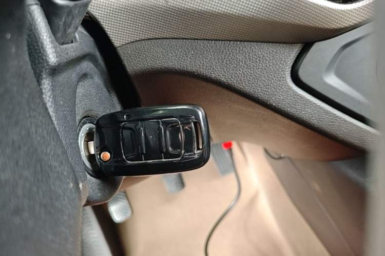 Used Wuling Hongguang 2018 1.5L S Comfort Model L2B Vehicle Key