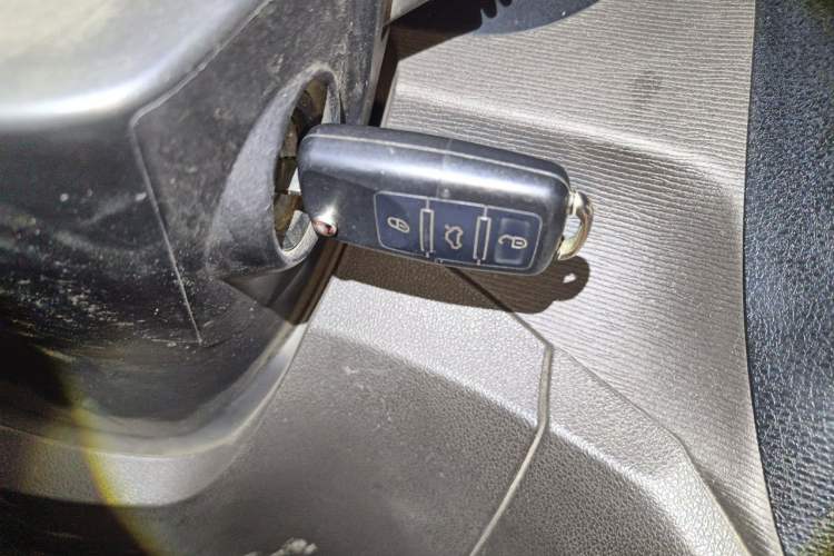 Used Wuling Hongguang 2018 1.5L Classic S Standard Model Vehicle Key