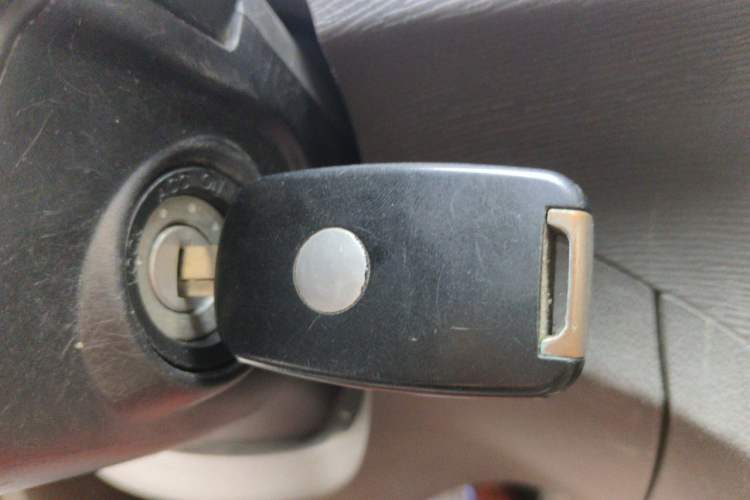 Used Wuling Hongguang 2018 1.5L Classic S Standard Model Vehicle Key