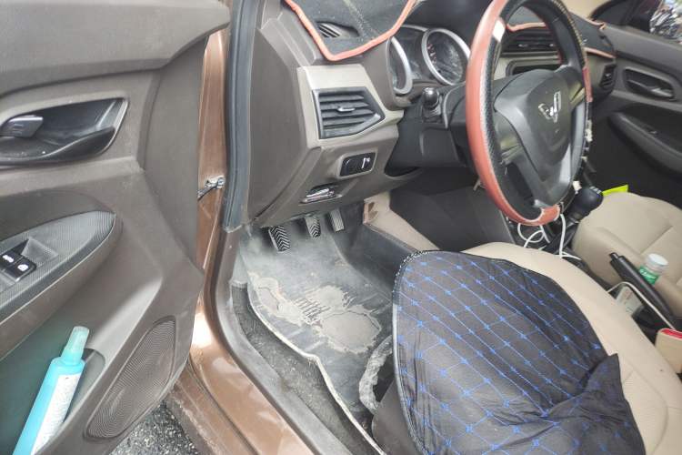 Used Wuling Hongguang 2018 1.5L S Comfort Model L2B Driver Seat