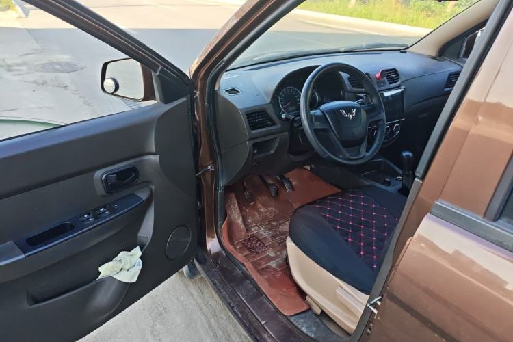 Used Wuling Hongguang 2018 1.5L S Comfort Model L2B Driver Seat
