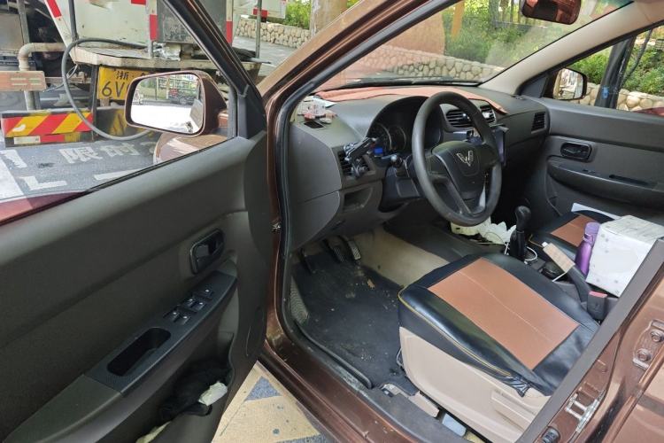 Used Wuling Hongguang 2018 1.5L Classic S Standard Model Driver Seat