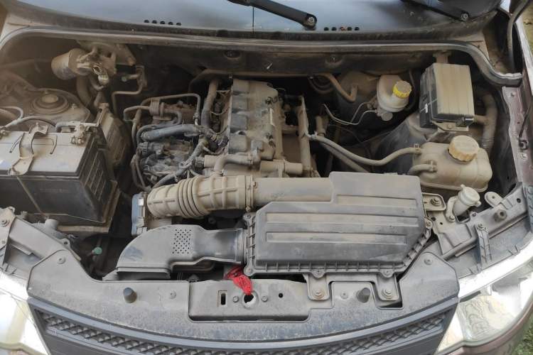 Used Wuling Hongguang 2018 1.5L Classic S Base Model Engine Bay
