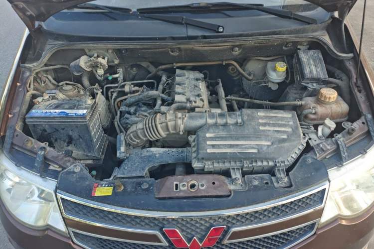 Used Wuling Hongguang 2018 1.5L S Comfort Model L2B Engine Bay