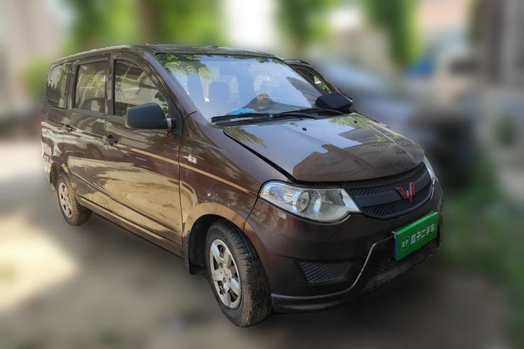 Used Wuling Hongguang 2018 1.5L Classic S Base Model Front Right 45 Deg