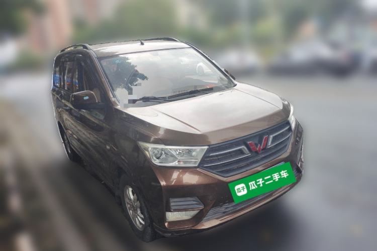 Used Wuling Hongguang 2018 1.5L S Comfort Model L2B Front Right 45 Deg