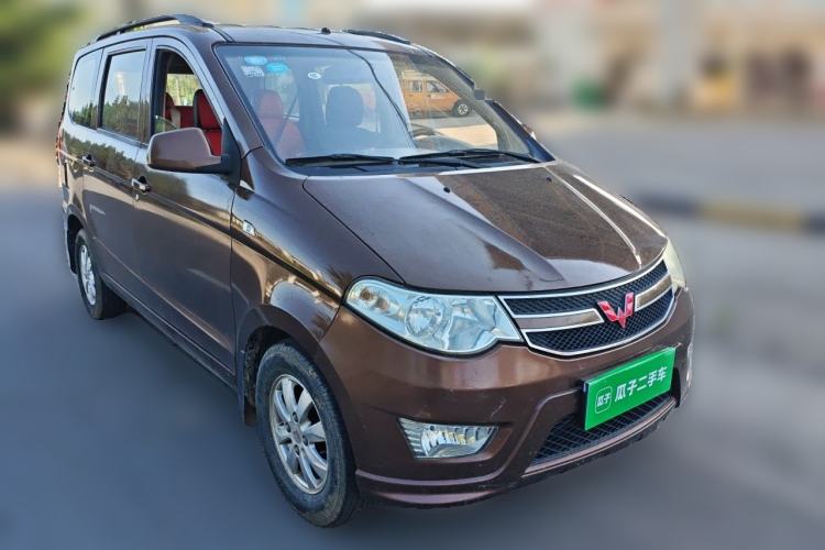 Used Wuling Hongguang 2018 1.5L S Comfort Model L2B Front Right 45 Deg