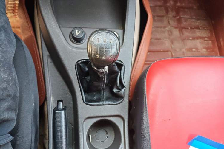Used Wuling Hongguang 2018 1.5L S Comfort Model L2B Gear Lever