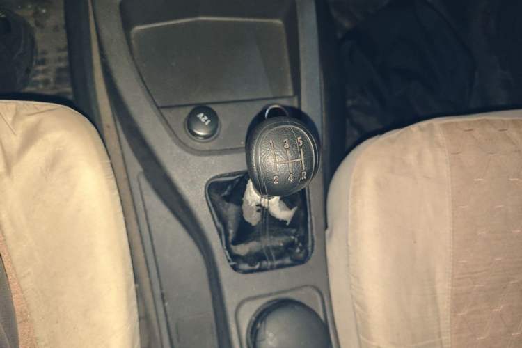Used Wuling Hongguang 2018 1.5L Classic S Standard Model Gear Lever