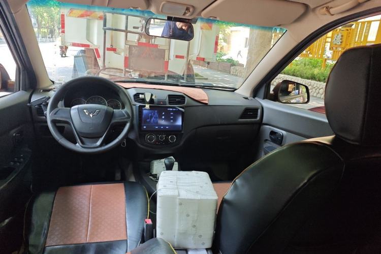 Used Wuling Hongguang 2018 1.5L Classic S Standard Model Headliner