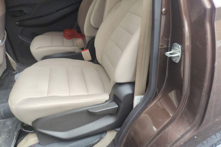 Used Wuling Hongguang 2018 1.5L S Comfort Model L2B Left Rear Seat