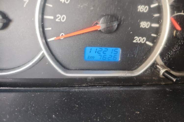 Used Wuling Hongguang 2018 1.5L S Comfort Model L2B Odometer Close Up