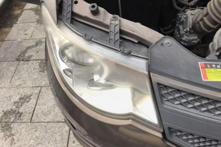 Used Wuling Hongguang 2018 1.5L Classic S Base Model Right Front Headlight