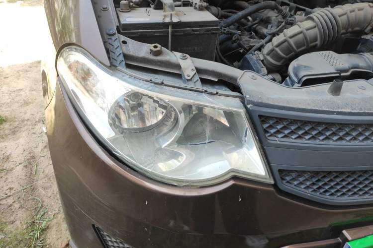 Used Wuling Hongguang 2018 1.5L Classic S Base Model Right Front Headlight