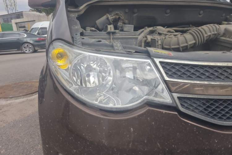 Used Wuling Hongguang 2018 1.2L Classic S Base Model Right Front Headlight