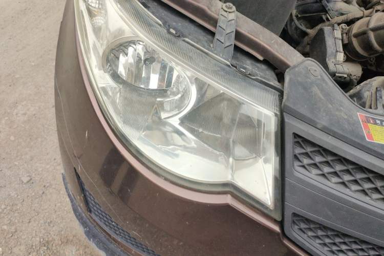 Used Wuling Hongguang 2018 1.5L Classic S Base Model Right Front Headlight