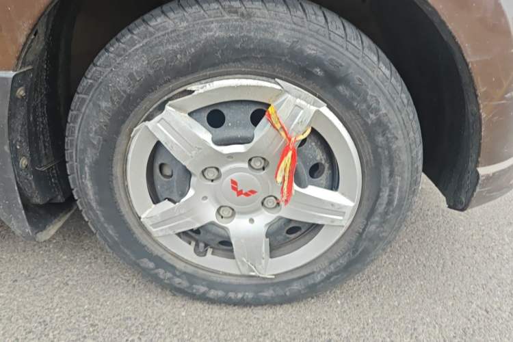 Used Wuling Hongguang 2018 1.5L Classic S Base Model Right Front Wheel Hub