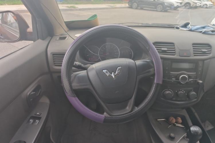 Used Wuling Hongguang 2018 1.2L Classic S Base Model Steering Wheel