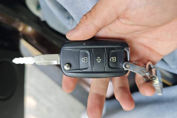Used Wuling Hongguang 2018 1.5L Classic S Standard Model Vehicle Key