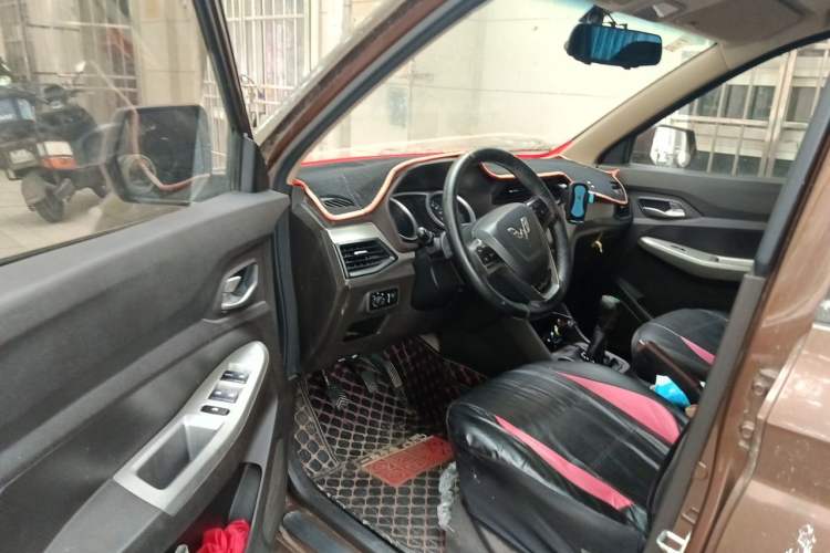 Used Wuling Hongguang 2018 1.5L Classic S Base Model Driver Seat