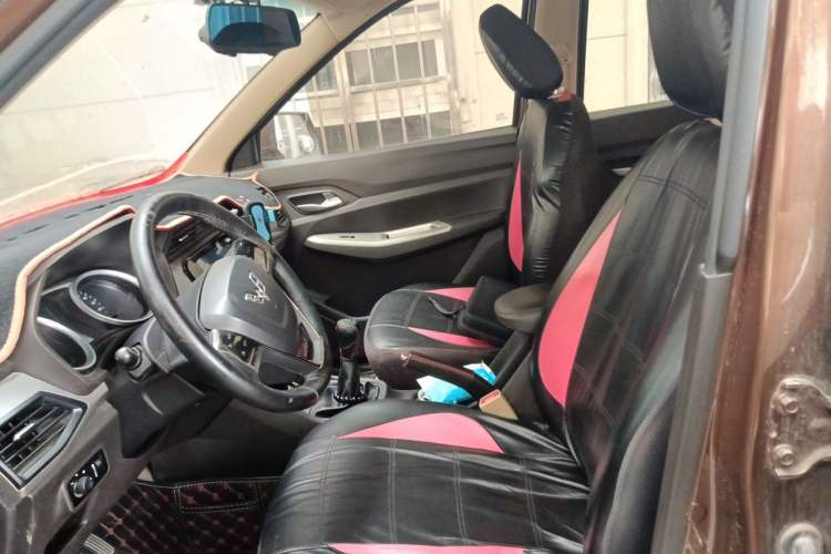 Used Wuling Hongguang 2018 1.5L Classic S Base Model Left Front Seat