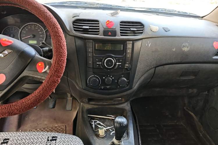 Used Wuling Hongguang 2018 1.2L Classic S Base Model Audio And AC Panel