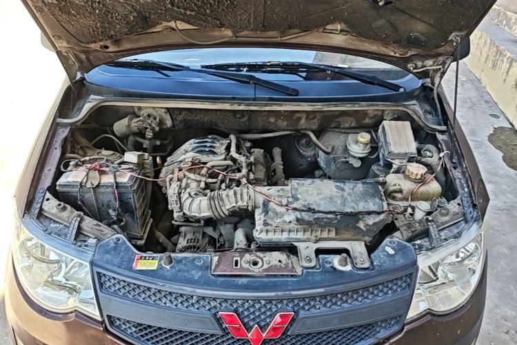 Used Wuling Hongguang 2018 1.2L Classic S Base Model Engine Bay