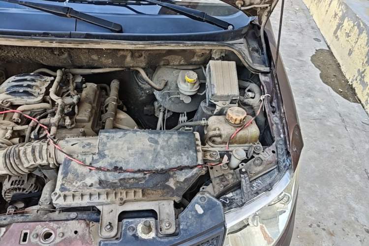 Used Wuling Hongguang 2018 1.2L Classic S Base Model Engine Bay Left