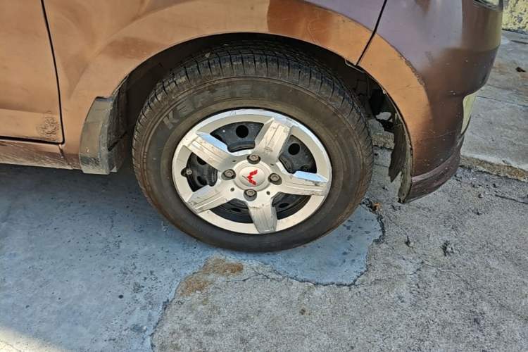 Used Wuling Hongguang 2018 1.2L Classic S Base Model Right Front Wheel Hub