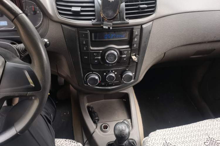 Used Wuling Hongguang 2018 1.5L Classic S Standard Model Audio And AC Panel