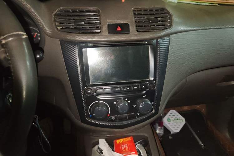 Used Wuling Hongguang 2018 1.2L Classic S Base Model Audio And AC Panel