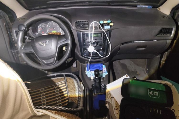 Used Wuling Hongguang 2018 1.5L Classic S Base Model Center Console