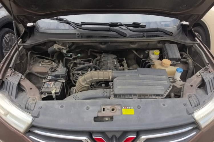 Used Wuling Hongguang 2018 1.5L S Comfort Model L2B Engine Bay
