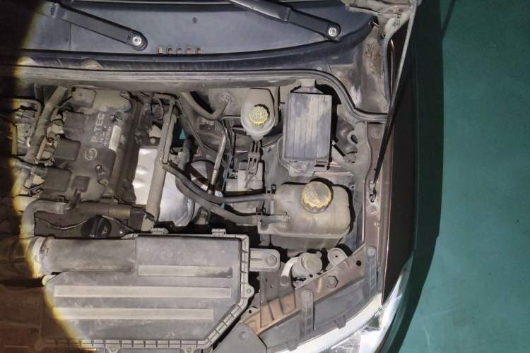 Used Wuling Hongguang 2018 1.5L Classic S Base Model Engine Bay Left