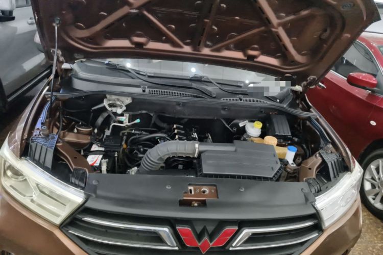 Used Wuling Hongguang 2018 1.5L S Standard Version L2B Engine Bay