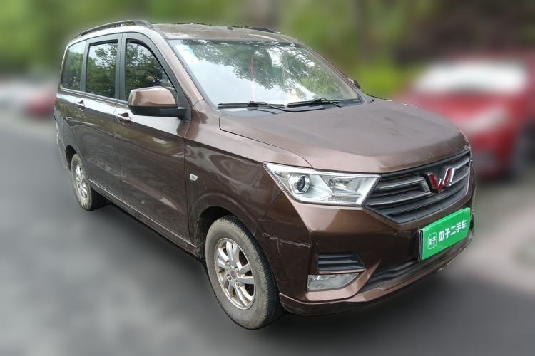 Used Wuling Hongguang 2018 1.5L S Comfort Model L2B Front Right 45 Deg