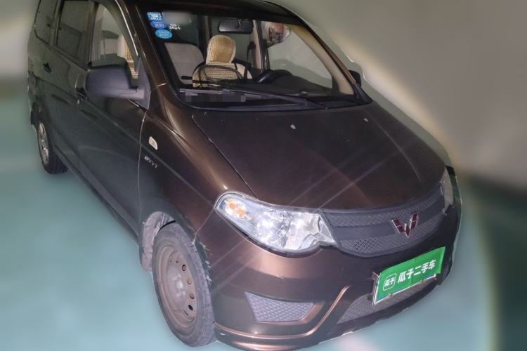 Used Wuling Hongguang 2018 1.5L Classic S Base Model Front Right 45 Deg