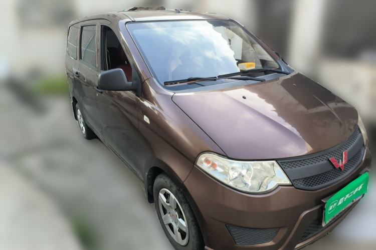 Used Wuling Hongguang 2018 1.5L Classic S Base Model Front Right 45 Deg