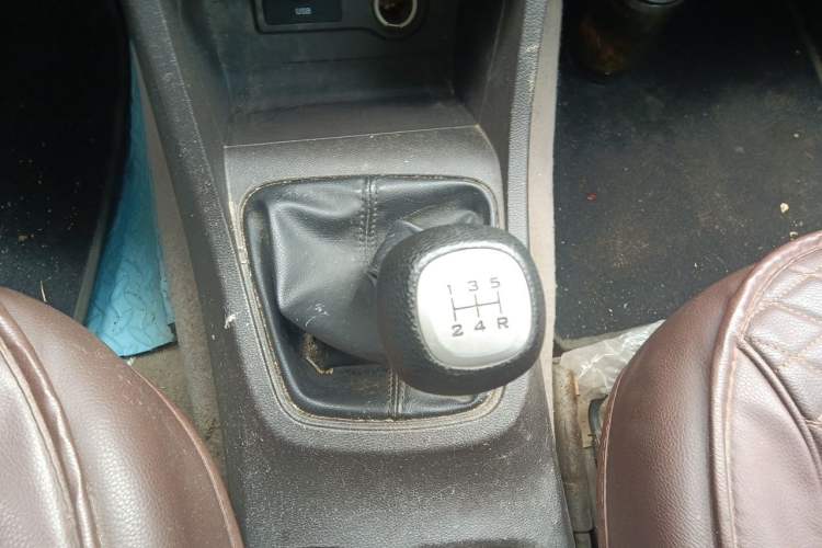 Used Wuling Hongguang 2018 1.5L S Comfort Model L2B Gear Lever