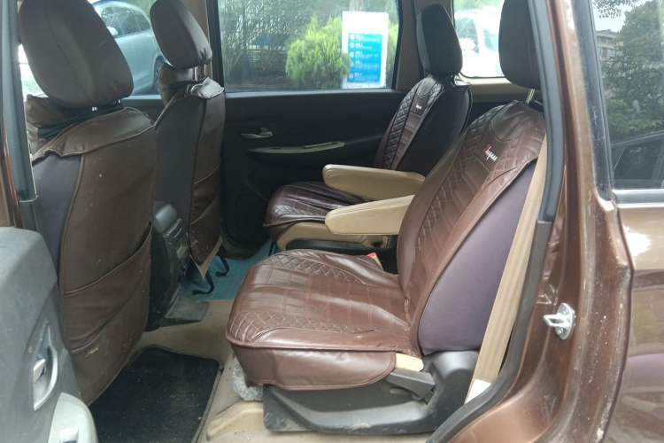Used Wuling Hongguang 2018 1.5L S Comfort Model L2B Left Rear Seat