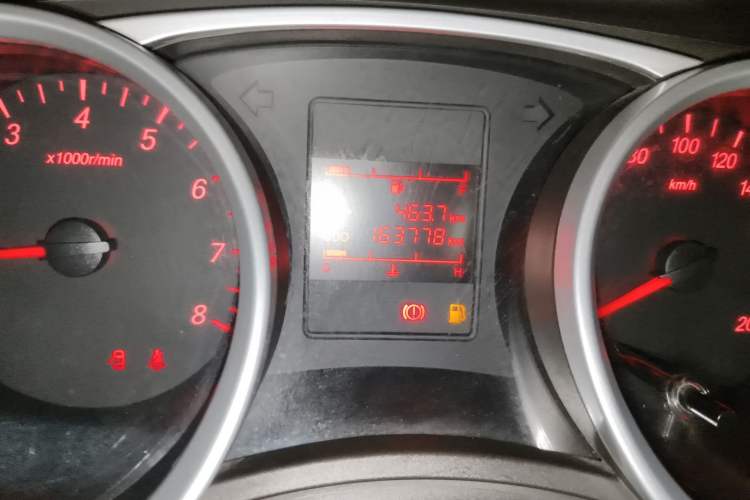 Used Wuling Hongguang 2018 1.5L S Standard Version L2B Odometer Close Up