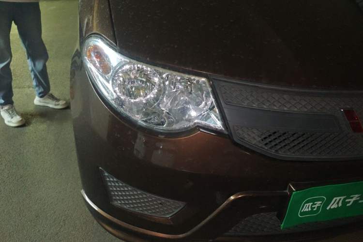 Used Wuling Hongguang 2018 1.2L Classic S Base Model Right Front Headlight